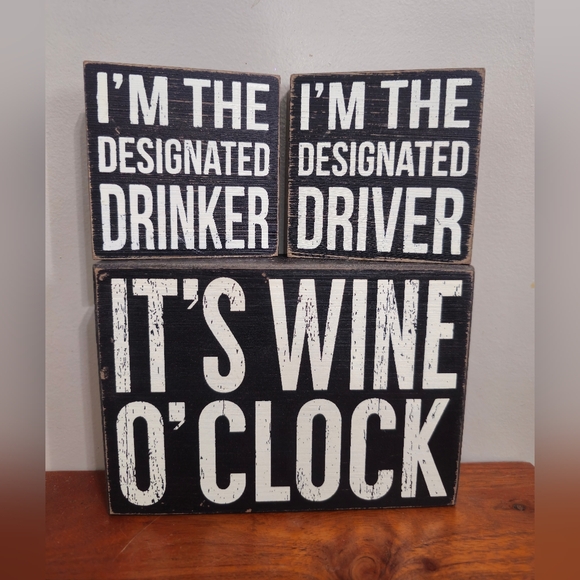 Wine Wood Sign 5 X 7 It's Wine O'Clock Somewhere Wooden Sign With 2 Coasters NWT - Picture 1 of 2